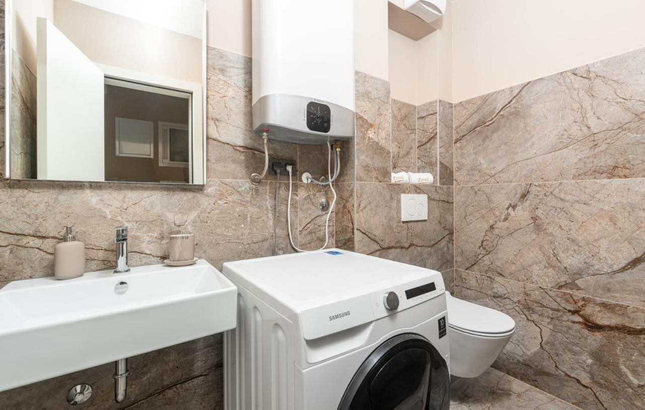 Val Di Bora Appartement Poreč Buitenkant foto